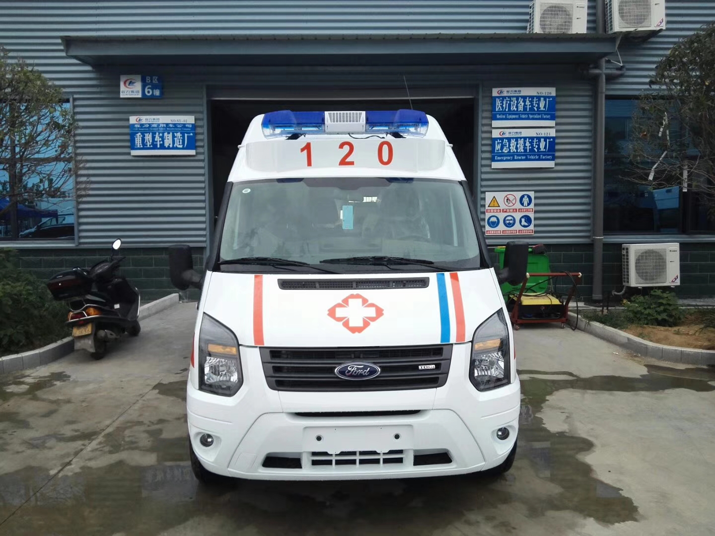 福特全順V348救護車產(chǎn)品大全及介紹